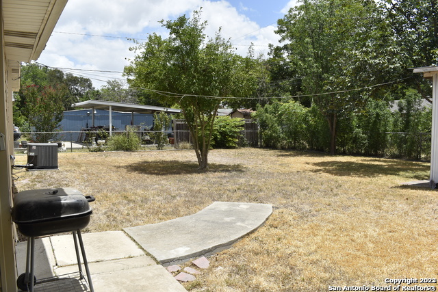 Image 9 of 10 For 5026 Benham Dr