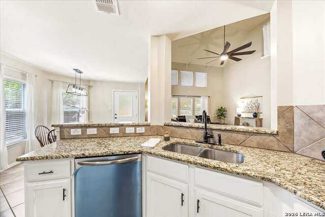 Image 21 of 57 For 2702 Glenbrook Way