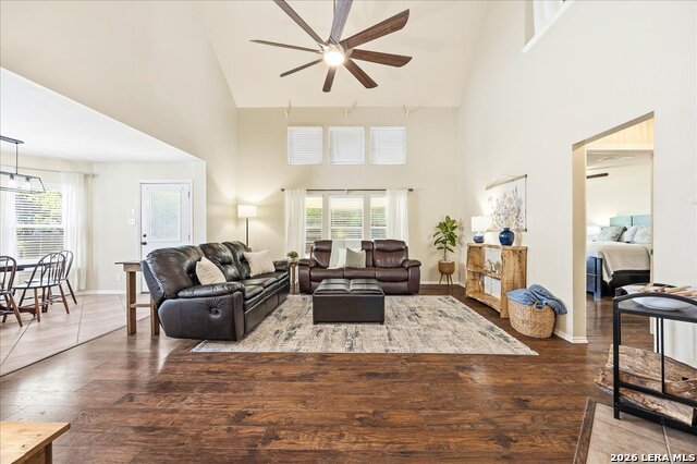 Image 3 of 57 For 2702 Glenbrook Way