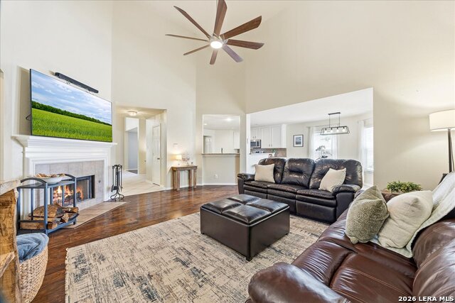 Image 4 of 57 For 2702 Glenbrook Way