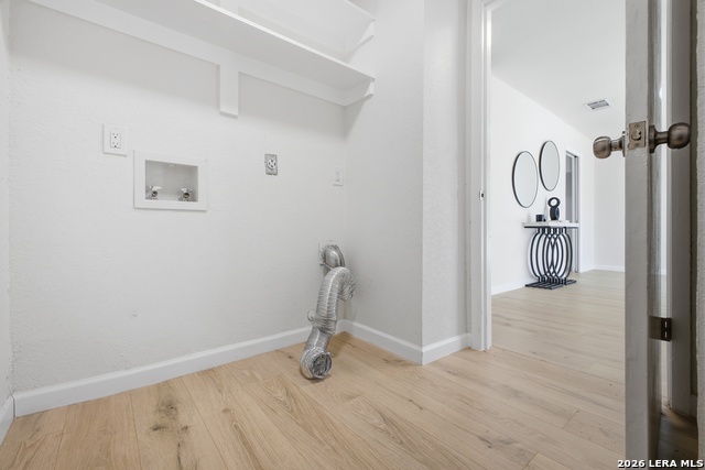 Image 19 of 39 For 13450 El Mirador St