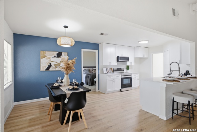 Image 28 of 39 For 13450 El Mirador St