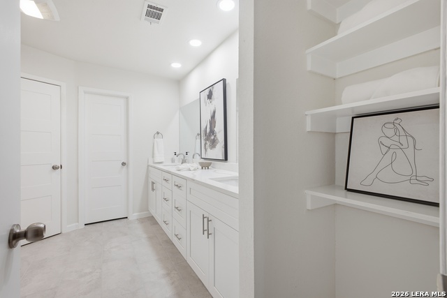 Image 34 of 39 For 13450 El Mirador St