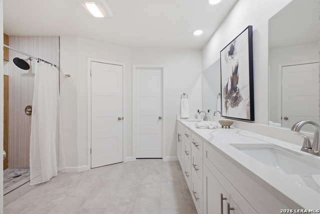 Image 35 of 39 For 13450 El Mirador St