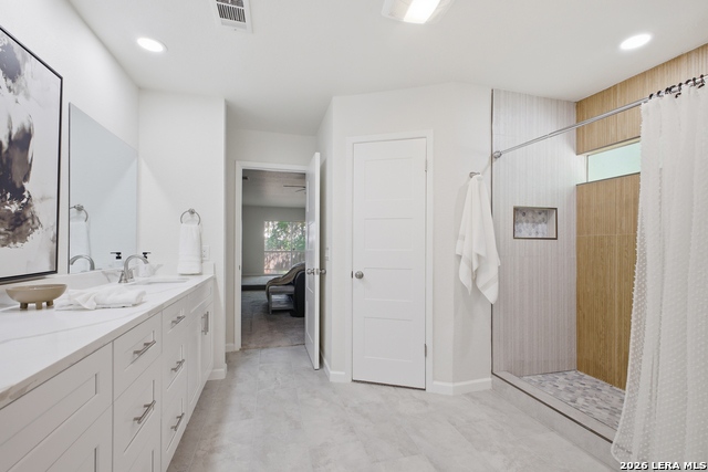 Image 36 of 39 For 13450 El Mirador St