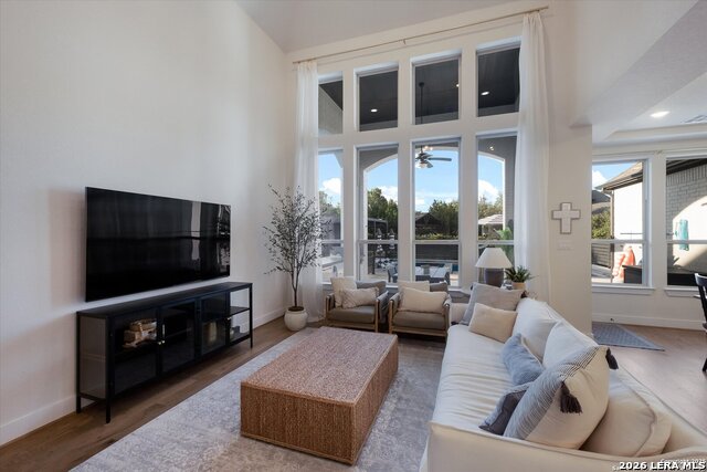 Image 10 of 43 For 2119 Kerrisdale Dr