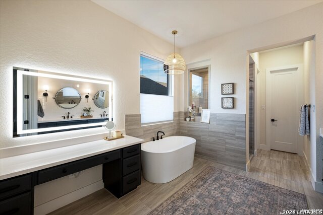 Image 22 of 43 For 2119 Kerrisdale Dr