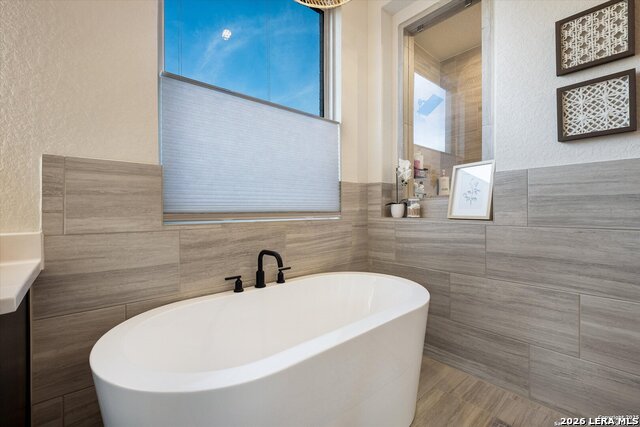 Image 23 of 43 For 2119 Kerrisdale Dr