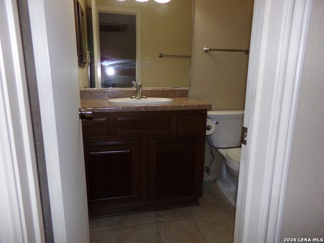 Image 15 of 27 For 13018 Heimer Rd  709