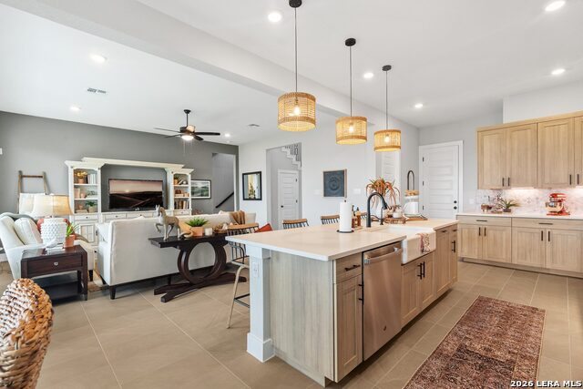 Image 7 of 22 For 3723 Moru Oak Drive