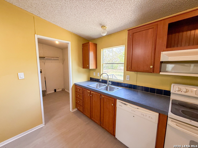 Image 16 of 30 For 4506 Legend Falls