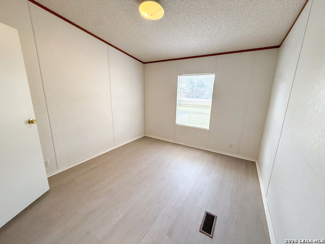 Image 19 of 30 For 4506 Legend Falls