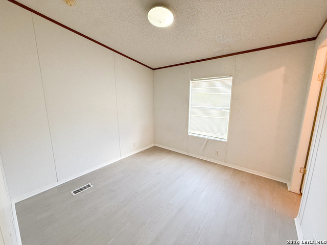 Image 23 of 30 For 4506 Legend Falls