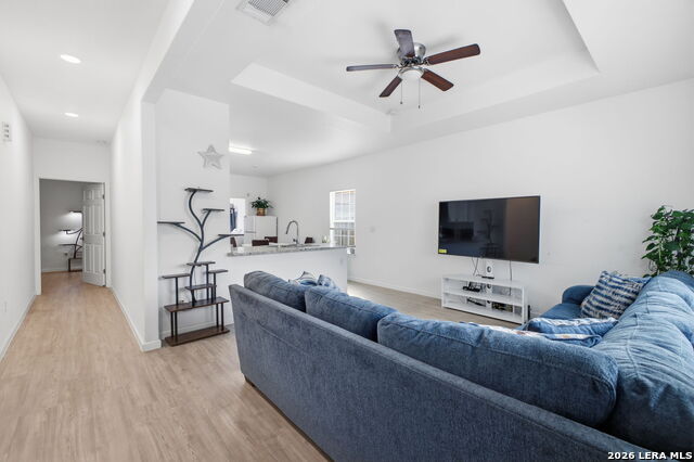 Image 2 of 17 For 1516 Santiago