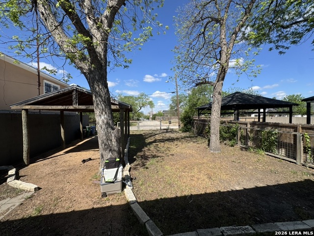 Image 10 of 19 For 511 N Monumental