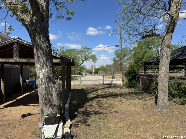 Image 11 of 19 For 511 N Monumental