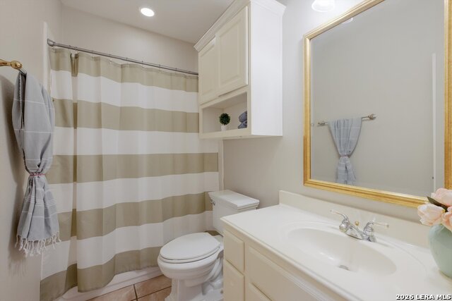 Image 24 of 35 For 422 Cadence  