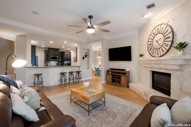 Image 9 of 35 For 422 Cadence  