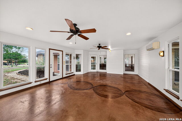 Image 33 of 40 For 418 County Road 574