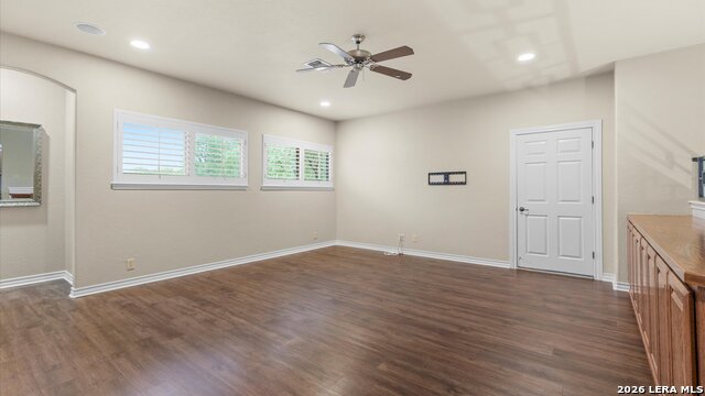 Image 30 of 48 For 521 Hunters Trophy