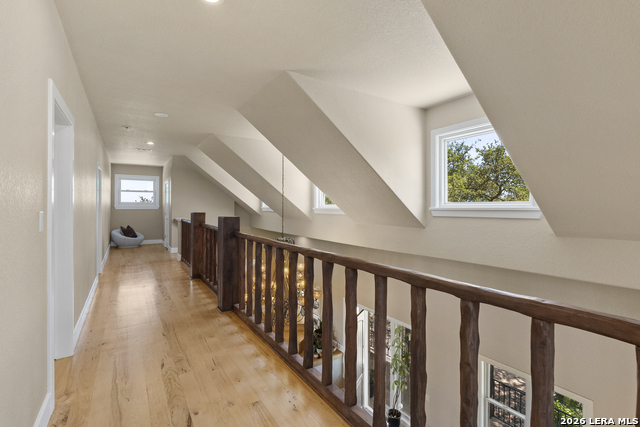 Listing photo id 21 for 140 Kuntz Run