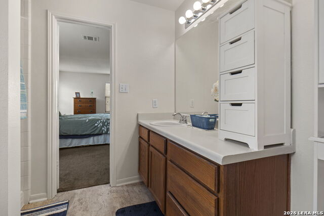 Image 15 of 31 For 8918 John Barrett