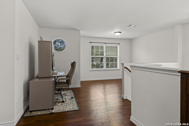 Image 18 of 31 For 8918 John Barrett