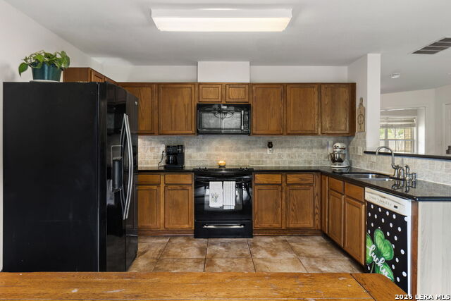 Image 21 of 31 For 8918 John Barrett