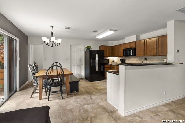 Image 22 of 31 For 8918 John Barrett