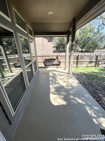 Image 22 of 24 For 8714 White Crown