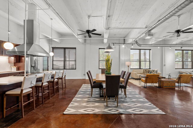 Image 10 of 32 For 1339 Flores St S 202