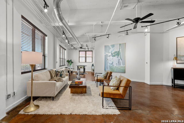 Image 13 of 32 For 1339 Flores St S 202