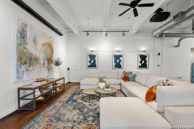 Image 4 of 32 For 1339 Flores St S 202