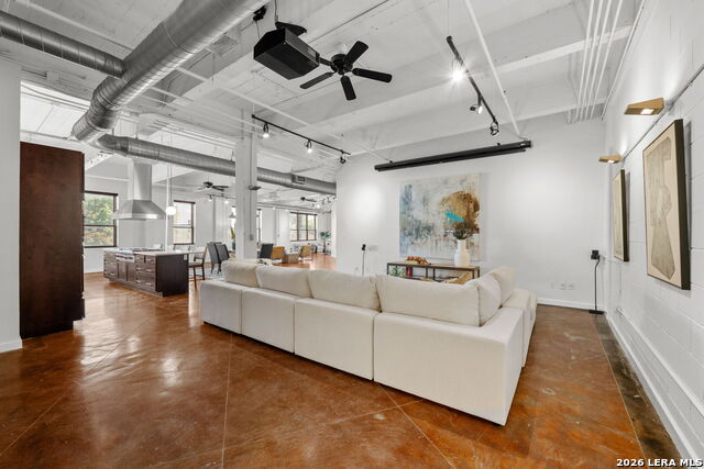 Image 5 of 32 For 1339 Flores St S 202