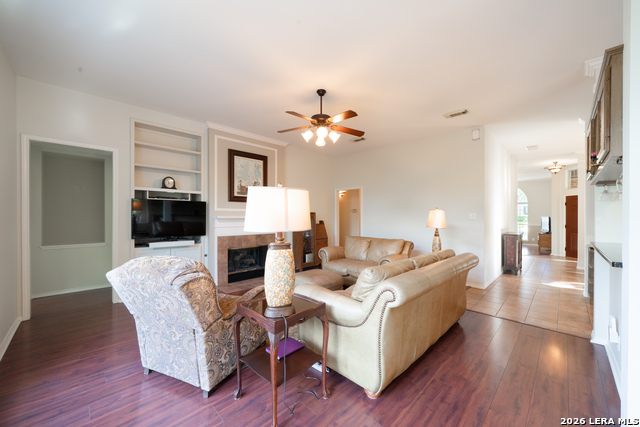 Image 8 of 34 For 711 Belmark Ct