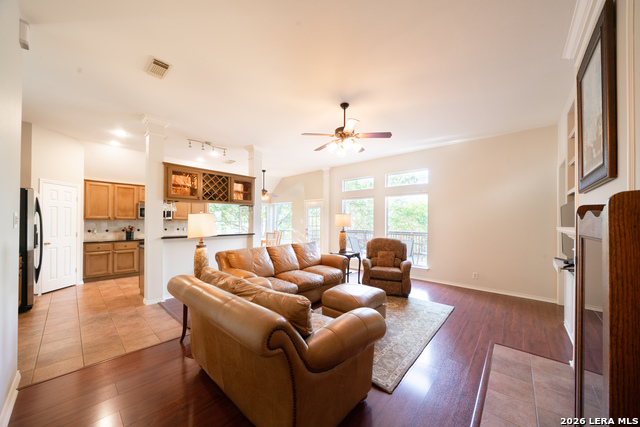 Image 9 of 34 For 711 Belmark Ct