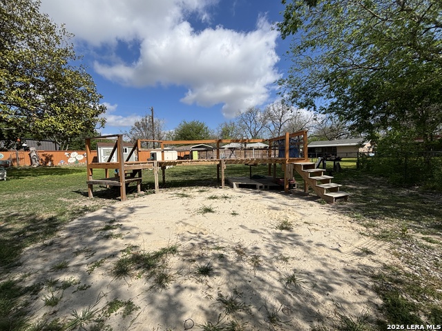 Image 7 of 33 For 430 Pecan Dr Sw