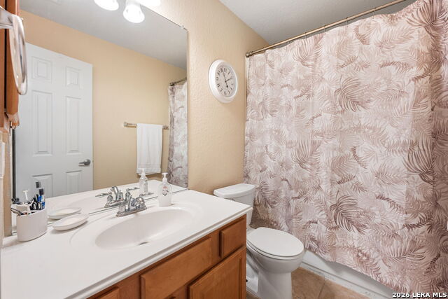 Image 24 of 51 For 13039 Walking Horse