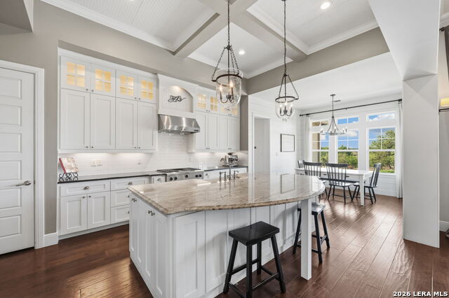 Listing photo id 11 for 1058 Provence