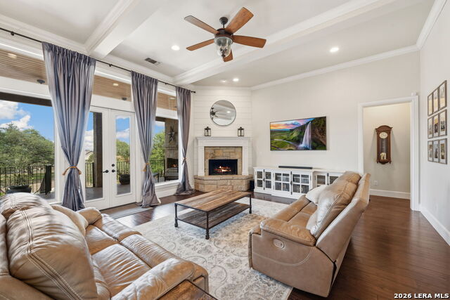 Listing photo id 16 for 1058 Provence