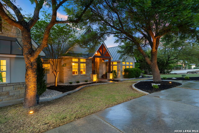 Listing photo id 1 for 1058 Provence