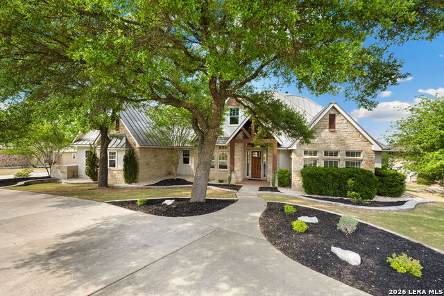 Listing photo id 32 for 1058 Provence