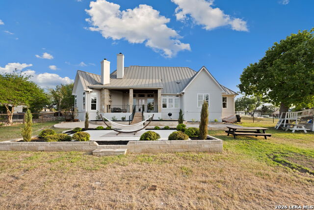 Listing photo id 36 for 1058 Provence