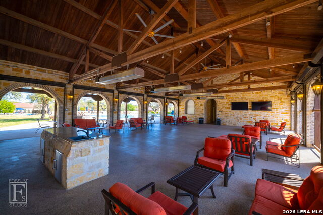 Listing photo id 45 for 1058 Provence