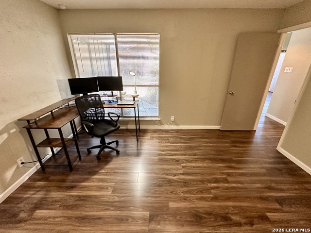 Image 10 of 16 For 5742 Larkdale Dr