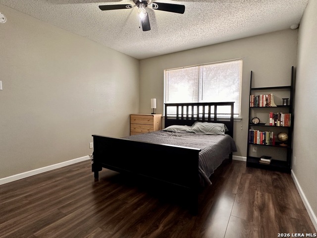 Image 6 of 16 For 5742 Larkdale Dr