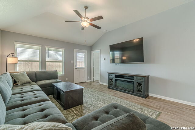 Image 16 of 42 For 519 Indian Blossom