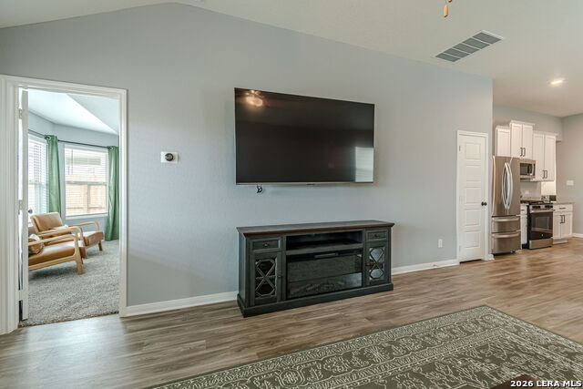 Image 18 of 42 For 519 Indian Blossom