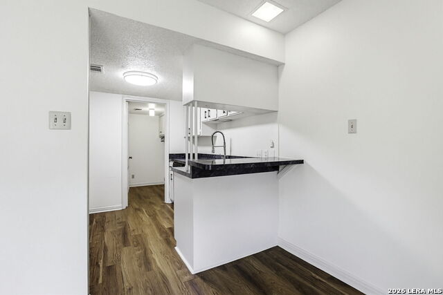 Image 12 of 30 For 626 Strings Dr  59