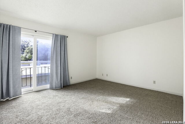 Image 21 of 30 For 626 Strings Dr  59